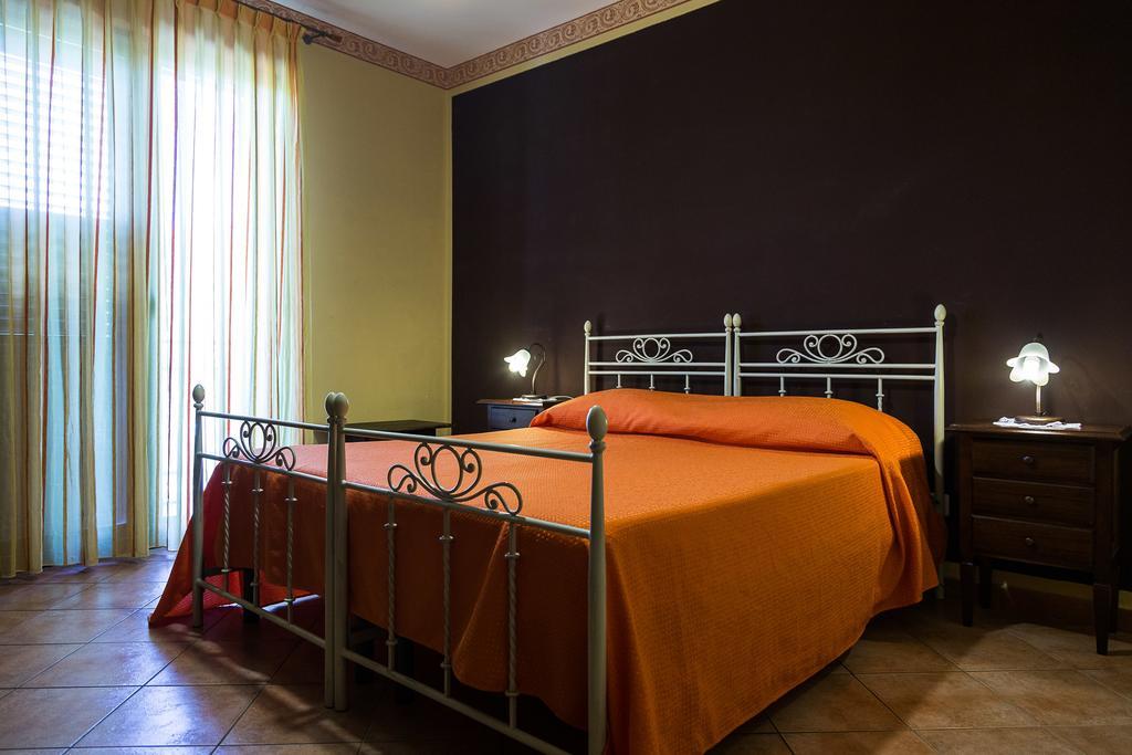 Bed And Breakfast Marina D'Aspra Μπαγκερία Δωμάτιο φωτογραφία